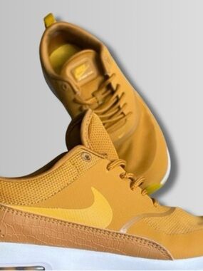 Nike Air Max Thea Women’s sz9